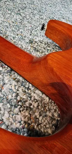 FENDER SHOWMASTER QMT