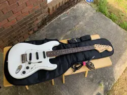 RAILS STRATOCASTER IN