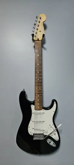 1999 FENDER STRATOCASTER ROLAND READY  ELECTRIC  GUITAR