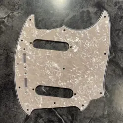 AGED PEARL WIDE BEVEL PICKGUARD 1994-1995 FENDER MG-65 MUSTANG '65 MADE IN JAPAN