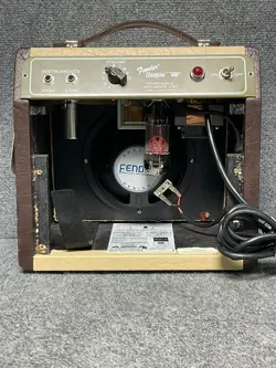 FENDER CP-600 CHAMPION MUSICAL INSTRUMENT ELECTRIC GUITAR TUBE AMPLIFIER