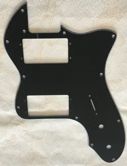 PICK FENDER 72