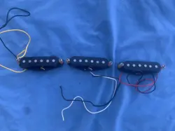 FENDER USA STRATOCASTER GUITAR PICKUP SET STAGGERED POLE WITH COVERS