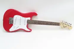 RIGHT-HANDED SIX-STRINGED