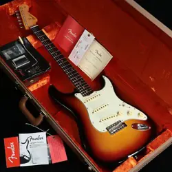 FENDER AMERICAN VINTAGE 21961 STRATOCASTER 3-COLOR SUNBURST (2024)