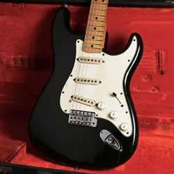 USED FENDER / 1974 STRATOCASTER BLACK 531764 ELECTRIC GUITAR