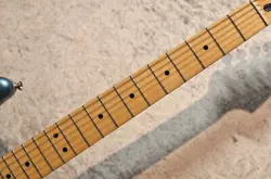 LAST PLAYER STRATOCASTER
