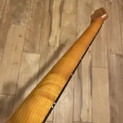 FENDER WARMOTH TR02B3