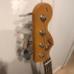 FENDER INFINITY JAZZ