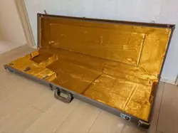 FENDER GENUINE BASS HARD CASE G