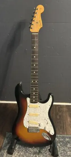 2003 FENDER STRATOCASTER MADE IN MEXICO SUNBURST