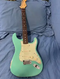 2010 FENDER AMERICAN STANDARD STRATOCASTER SEAFOAM GREEN “RELIC”