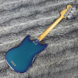 FENDER VINTERA II 70S COMPETITION MUSTANG BASS COMPETITION BURGUNDY