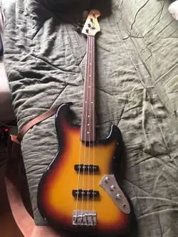 FENDER JAPAN JAZZ BASS FRETLESS