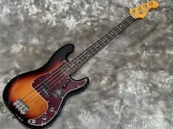 FENDER VINTERA II  60S PRECISION BASS 3 COLOR SUNBURST