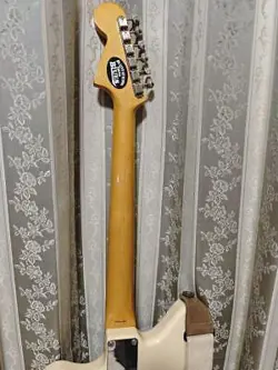 FENDER JAGUAR JAPAN ELECTRIC GUITAR