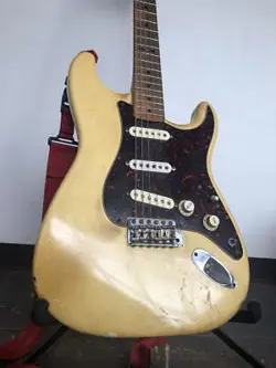 FENDER CUSTOM SHOP STRATOCASTER 1995