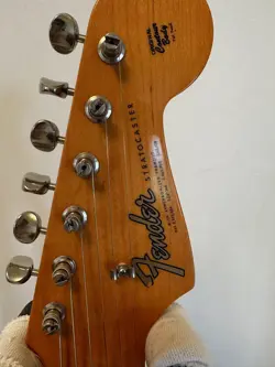 FENDER STRATOCASTER PARADISE