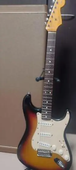 FENDER USA AMERICAN VINTAGE STRATOCASTER