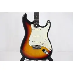 FENDER 60S STRATOCASTER ELECTRIC GUITAR-01