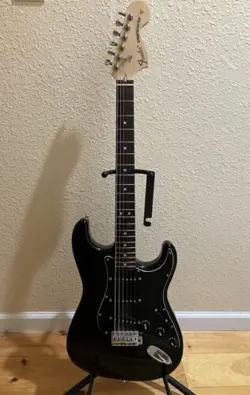 FENDER MIJ MADE IN JAPAN TRADITIONAL 70S STRATOCASTER - 2016 - BLACK