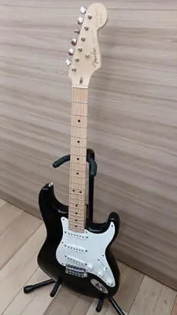 FENDER / STRATOCASTER BLACKIE