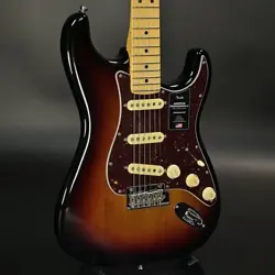 FENDER AMERICAN PROFESSIONAL II STRATOCASTER MAPLE 3-COLOR SUNBURST