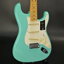 FENDER AMERICAN VINTAGE II 1957 STRATOCASTER MAPLE SEA FOAM GREEN