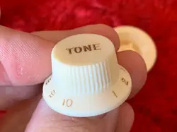 1960'S 1970'S FENDER