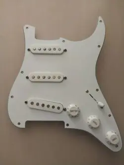 2011 FENDER AMERICAN STRAT LOADED PICKGUARD ALNICO V USA PICKUPS ELECTRIC GUITAR