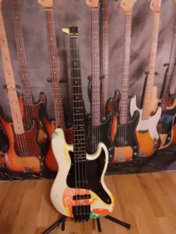 MODIFIED FENDER SQUIER JAZZ BASS