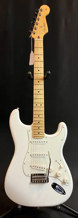 FENDER PLAYER STRATOCASTER ELECTRIC GUITAR POLAR WHITE FINISH