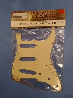 FENDER PICKGUARD '62