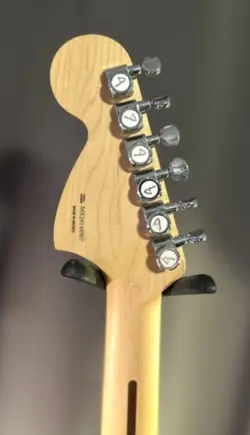 STRATOCASTER DELUXE NECK