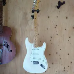 98FENDER MEXICO STANDERD