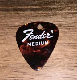 MEDIUM UNCIRCLED GUITAR