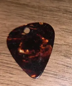 UNCIRCLED GUITAR PICKS