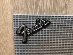 AMPLIFIER LOGO BADGE