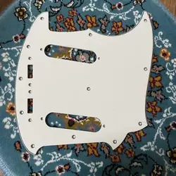 FENDER MUSTANG PICKGURD