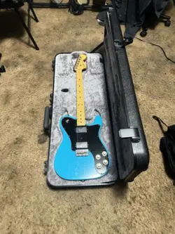 FENDER AMERICAN PROFESSIONAL II TELECASTER WITH MAPLE FRETBOARD MIAMI BLUE