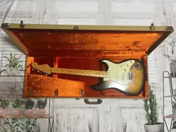 FENDER USA AMERICAN VINTAGE 57 STRATOCASTER SAFE PACKING!