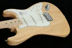 FENDER JAPAN TRADITIONAL 70S STRATOCASTER   NATURAL