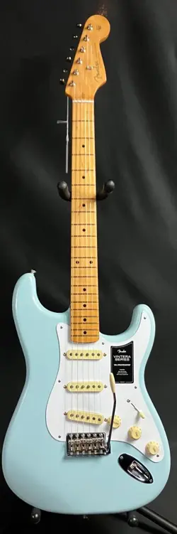 FENDER VINTERA '50S STRATOCASTER ELECTRIC GUITAR SONIC BLUE FINISH