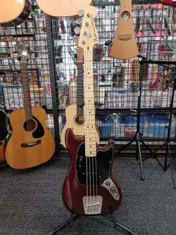 FENDER USA ELECTRIC BASS MUSTANG BASS