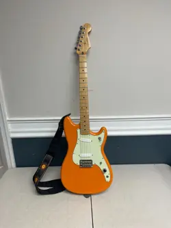 FENDER DUO-SONIC ELECTRIC GUITAR CAPRI ORANGE 
