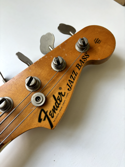 FRETLESS FENDER JAZZ