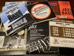 BASS STRINGS LOT