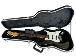 CONDITION FENDER STRATOCASTER