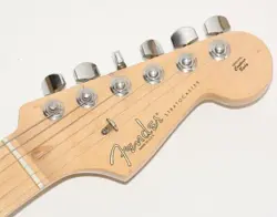 FENDER USA AMERICAN STANDARD STRATOCASTER WITH HARD CASE