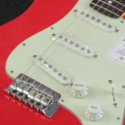 FENDER JAPAN HYBRID II STRATOCASTER   MODENA RED